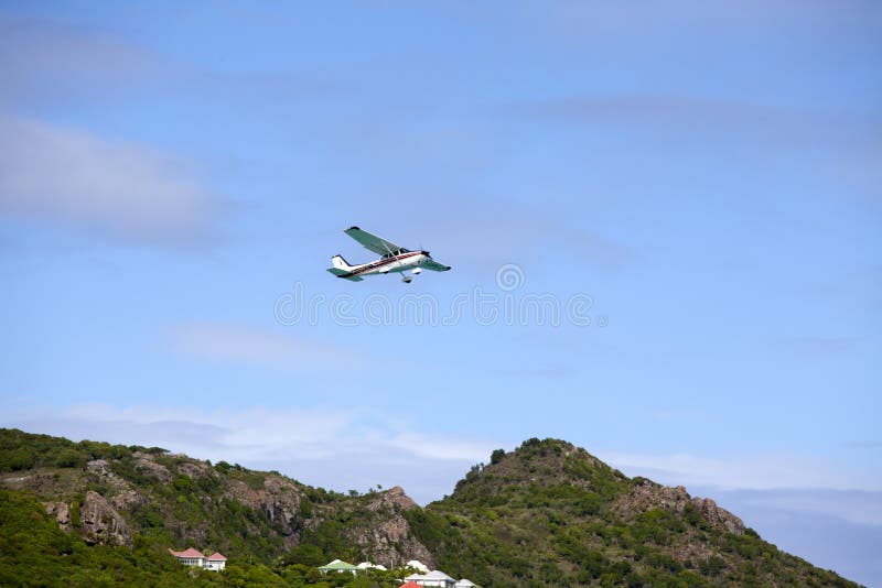 Small Plane Taking Off St Barts Airport Editorial Image - Image of ...