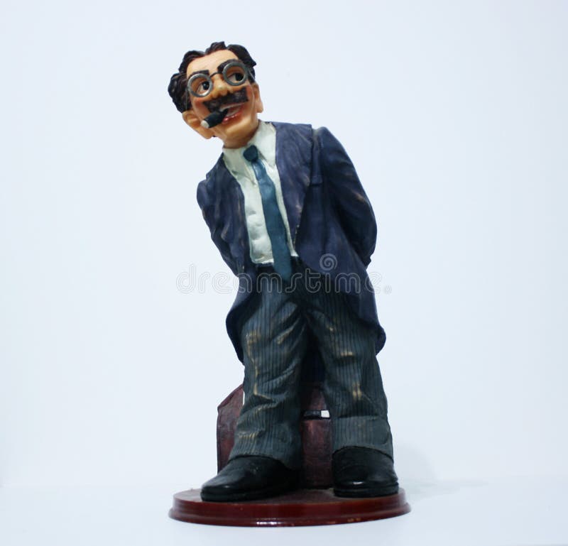 GROUCHO MARX editorial photo. Image of statue, small - 129294021
