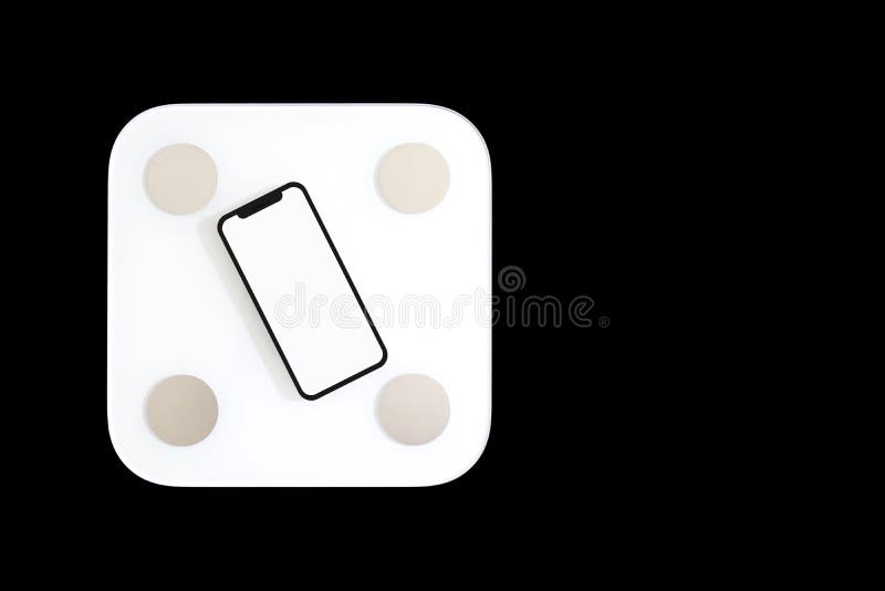 Smart Weight Scale Tech On Smartphone. Tracking App Stock Photo - Alamy