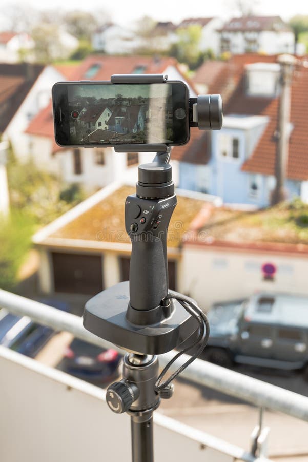Smartphone-Videopanoramaeinrichtung lizenzfreies stockbild Smartphone-Videopanoramaeinrichtung lizenzfreies stockbild