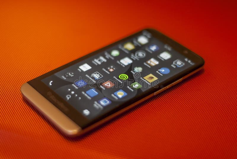 Smartphone ежевики, Dreamstime app, etc стоковая фотография Smartphone ежевики, Dreamstime app, etc стоковая фотография