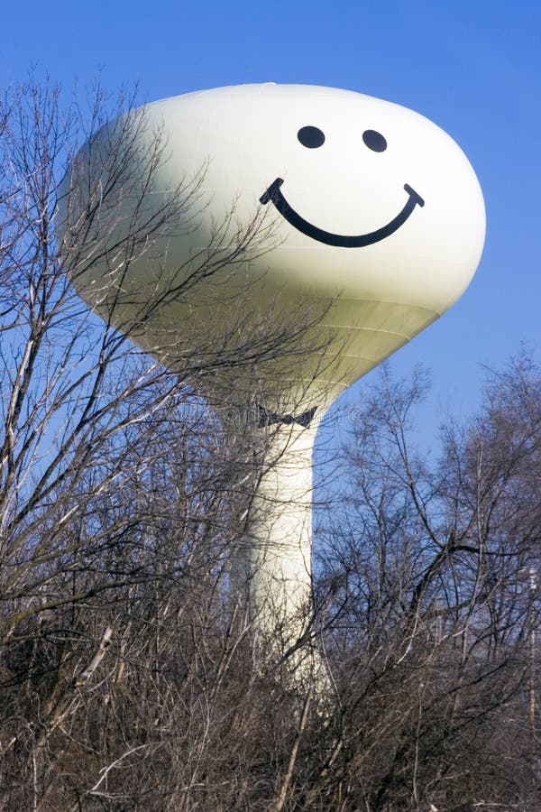 Old Water Tower, Milwaukee stock image. Image of blue - 4347567