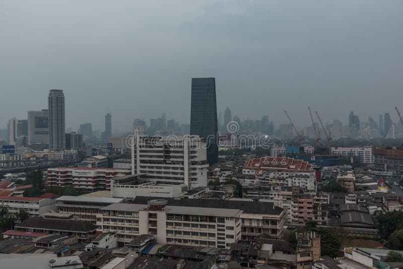 Smog PM2 damm 5 att ?verskrida standart v?rde av Bangkok royaltyfri fotografi Smog PM2 damm 5 att ?verskrida standart v?rde av Bangkok royaltyfri fotografi