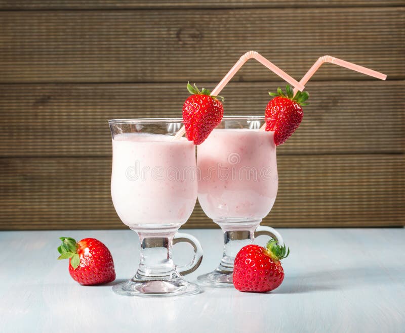 Smoothie de la fresa fotografía de archivo libre de regalías Smoothie de la fresa fotografía de archivo libre de regalías