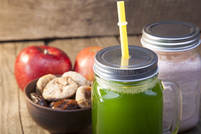 Download Smoothie In Glass Jar On Rustik Wood. Green Healthy Beverage And Stock Photo - Image of dieting, beverage: 114727078