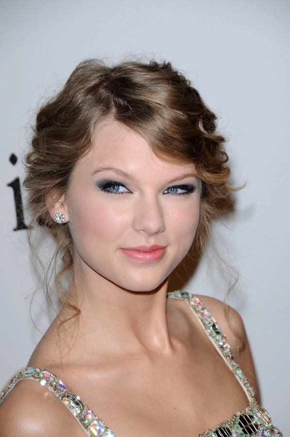 Taylor Swift at The Recording Academy and Clive Davis Present The 2010 Pre-Grammy Gala - Salute To Icons, Beverly Hilton Hotel, Beverly Hills, CA. 01-30-10. Taylor Swift at The Recording Academy and Clive Davis Present The 2010 Pre-Grammy Gala - Salute To Icons, Beverly Hilton Hotel, Beverly Hills, CA. 01-30-10