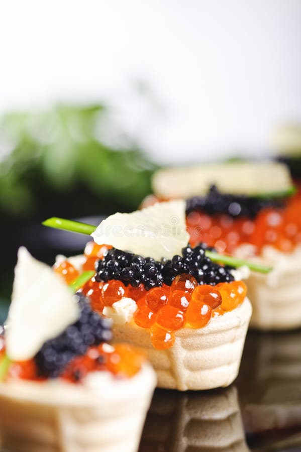 Snacks with salmon roe