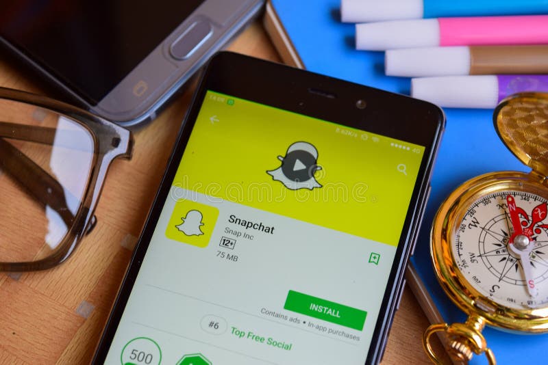 Snapchat dev app στην οθόνη Smartphone στοκ φωτογραφίες Snapchat dev app στην οθόνη Smartphone στοκ φωτογραφίες