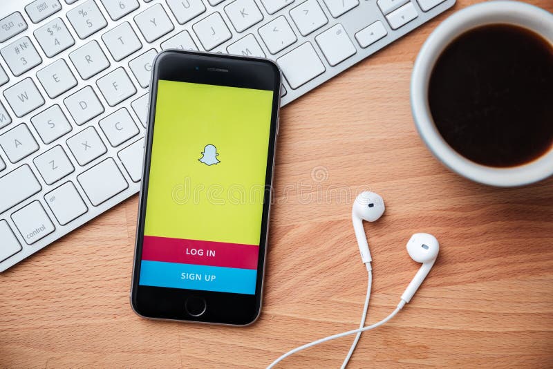 Snapchat jest popularny fotografii przesyłanie wiadomości zastosowanie