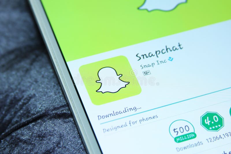Snapchat mobile app editorial image. Image of logos, downloading 93424595