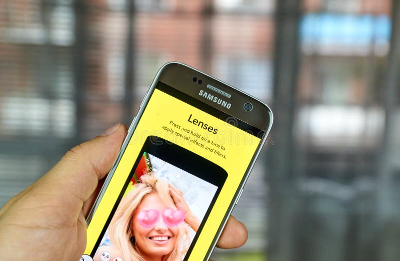 Snapchat obiektywy na telefonie komórkowym