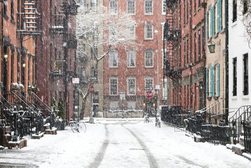 Sneeuw de winterscène in het Dorp van Greenwich, de Stad van New York