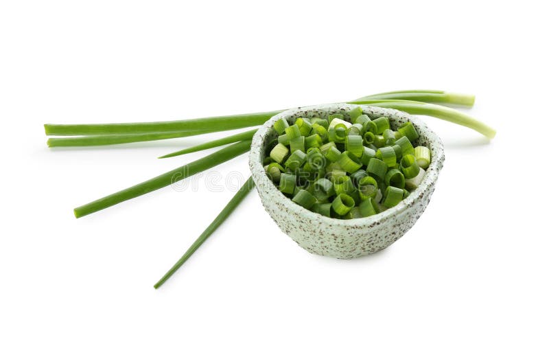 Vers gesneden groene uien geïsoleerd op wit royalty-vrije stock afbeeldingen