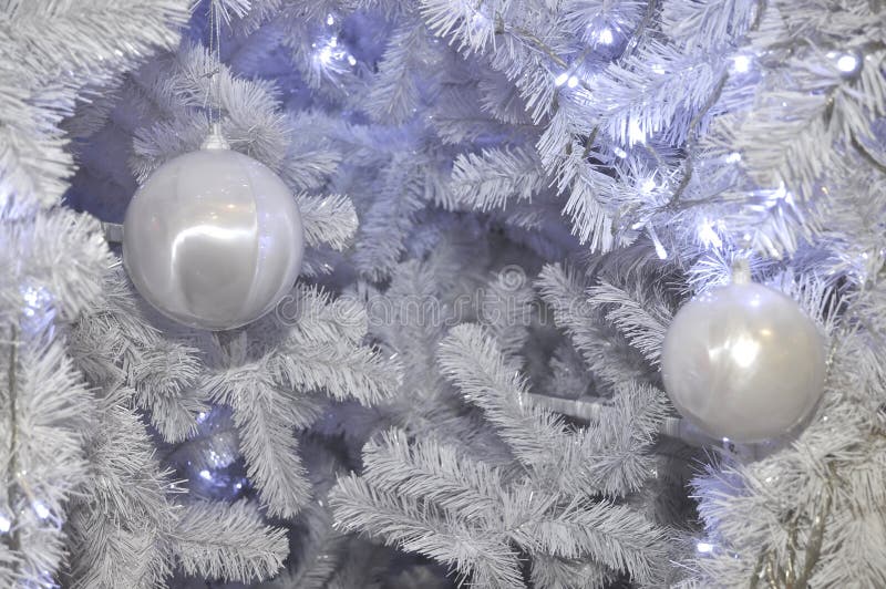 Snow Tree White Christmas Ball