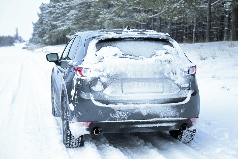 Snowy country road with car royalty free stock images Snowy country road with car royalty free stock images