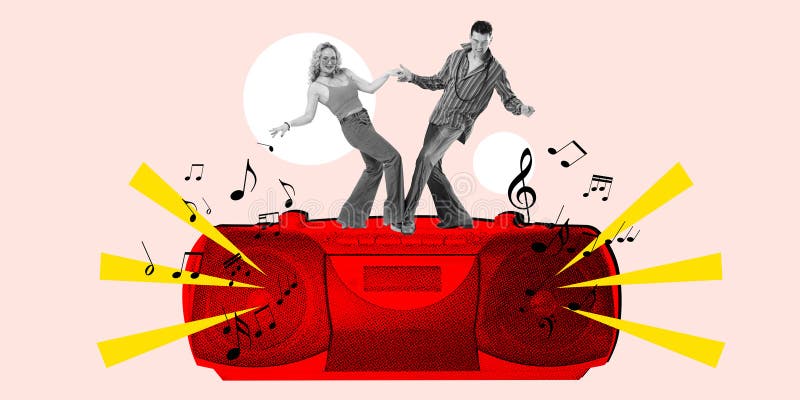 Snygg ung man och kvinna som glatt dansar på musikspelare över ljusbakgrund. samtida konsthandel royaltyfri bild