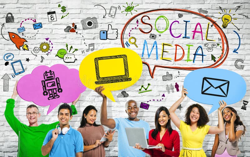 Sociala massmediabegrepp med enperson som tillhör en etnisk minoritet grupp människor royaltyfria foton Sociala massmediabegrepp med enperson som tillhör en etnisk minoritet grupp människor royaltyfria foton
