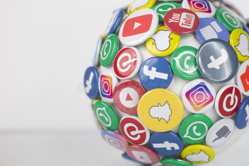 Sociale media zoals facebook voor reclame voor sociale netwerken en wereldwijde netwerkvorming als centrum van cultuur en levensst