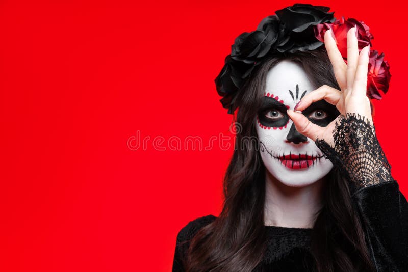 Sockerskalle på glad halloween-fest royaltyfri foto