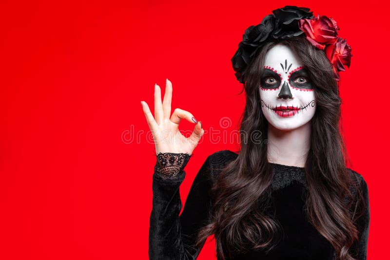 Sockerskalle på glad halloween-fest royaltyfri bild