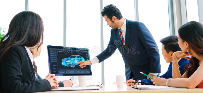 Software de diseño de coches eléctricos en pantalla de ordenador mostrar el plano de simulación de forma inestable imagenes de archivo