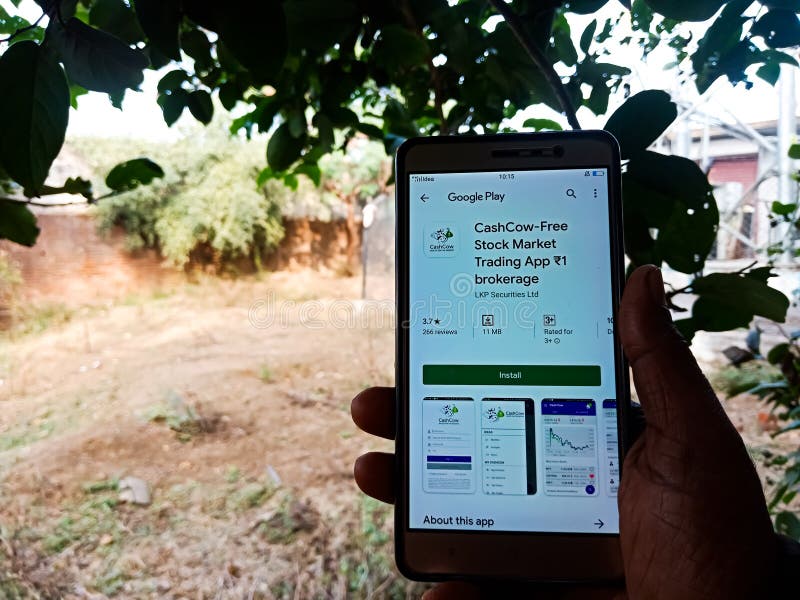 software per la compravendita di azioni gratuite per vacca in contanti presentato sullo schermo di smartphone in india dic 2019 fotografia stock software per la compravendita di azioni gratuite per vacca in contanti presentato sullo schermo di smartphone in india dic 2019 fotografia stock