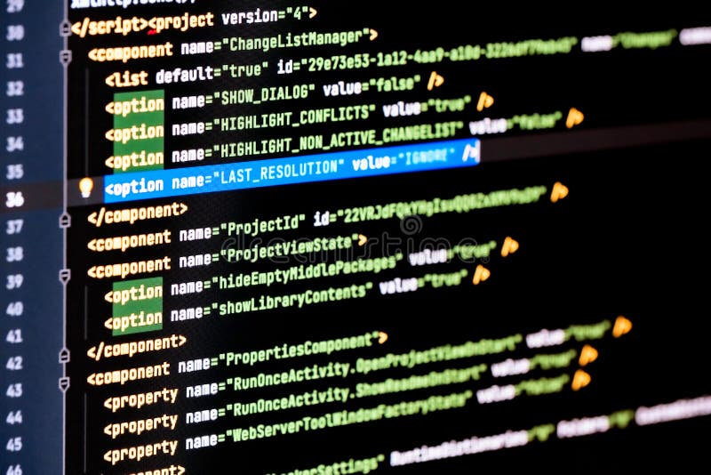 Softwareentwickler, Java-Programmierung, HTML-Webcode. Abstrakter Computer-Skriptcode. Programmiercode-Bildschirm eines Softwareentwicklers. Arbeitszeit für Softwareprogrammierung.