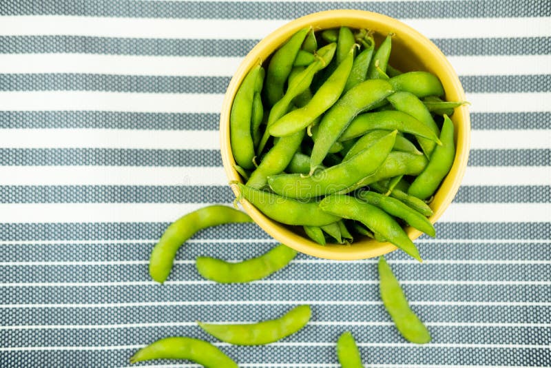 Soja verde e soja - alimentos japoneses fotos de stock