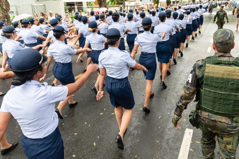 Mulheres-soldados Do Exército Brasileiro Desfilando No Dia Da Independência Brasileira Imagem de Stock Editorial - Imagem de defesa, naturalizado: 255485609