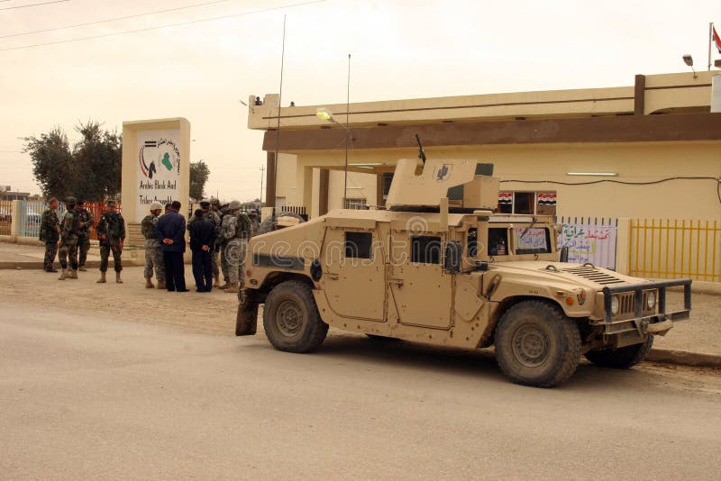 Soldati dell'esercito degli S.U.A. nell'Iraq immagini stock Soldati dell'esercito degli S.U.A. nell'Iraq immagini stock