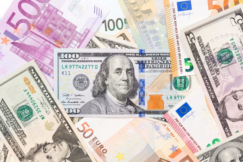 Soldi del dollaro e dell'euro, fondo dei contanti fotografia stock Soldi del dollaro e dell'euro, fondo dei contanti fotografia stock