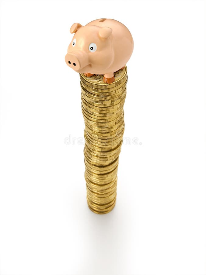 Soldi della pila delle monete della Banca Piggy immagini stock libere da diritti Soldi della pila delle monete della Banca Piggy immagini stock libere da diritti