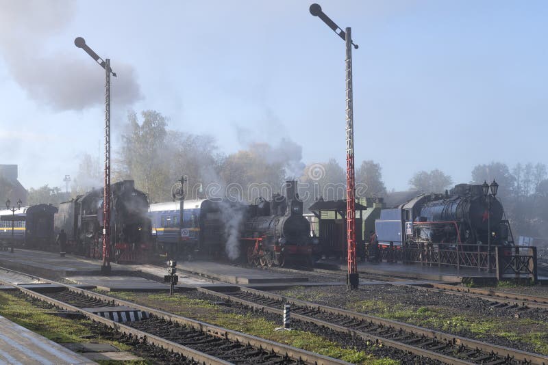 Soleggiato ottobre mattina sulla stazione di sortavala fotografie stock libere da diritti