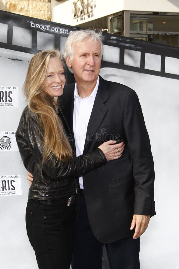 LOS ANGELES, CA - SEP 25: James Cameron; Suzy Amis at the IRIS, A Journey Through the World of Cinema by Cirque du Soleil premiere September 25, 2011 at Kodak Theater in Los Angeles, California. LOS ANGELES, CA - SEP 25: James Cameron; Suzy Amis at the IRIS, A Journey Through the World of Cinema by Cirque du Soleil premiere September 25, 2011 at Kodak Theater in Los Angeles, California