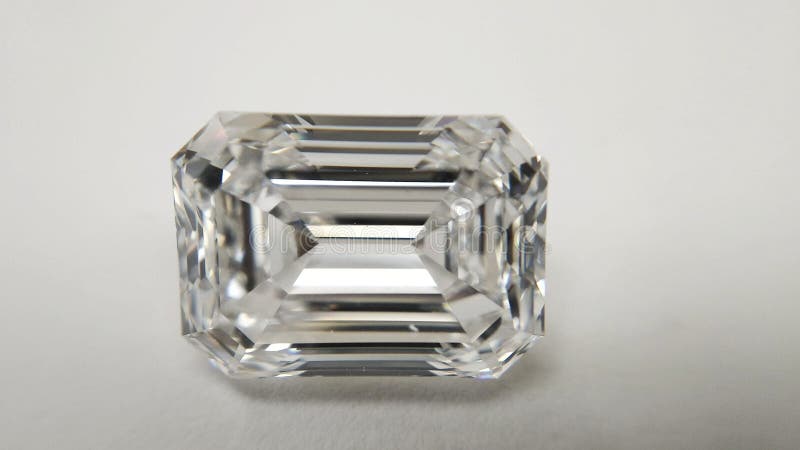 Solitaire polished emerald cut diamond