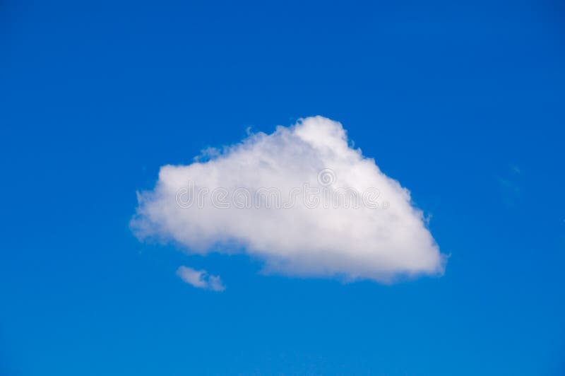 A solitary cloud royalty free stock images A solitary cloud royalty free stock images