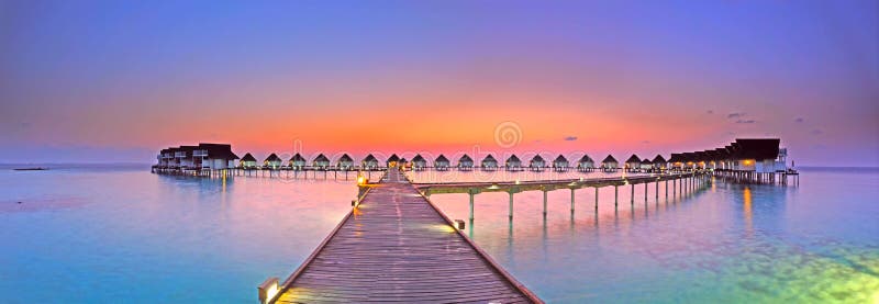 solnedgång för ömaldives panorama royaltyfri foto solnedgång för ömaldives panorama royaltyfri foto