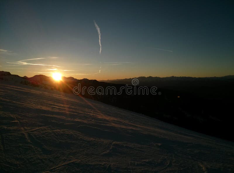 Solnedgång i alps royaltyfri foto Solnedgång i alps royaltyfri foto
