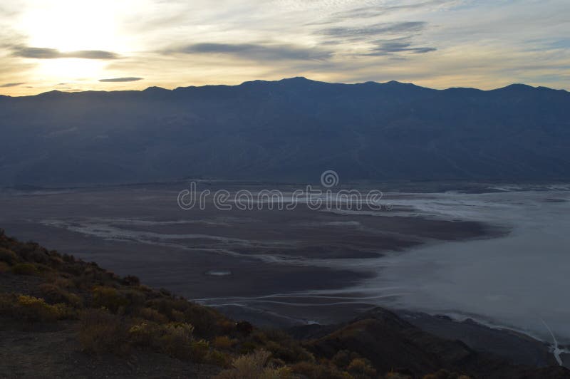 Solnedgång på sikten Death Valley Kalifornien för Dante ` s royaltyfria bilder Solnedgång på sikten Death Valley Kalifornien för Dante ` s royaltyfria bilder