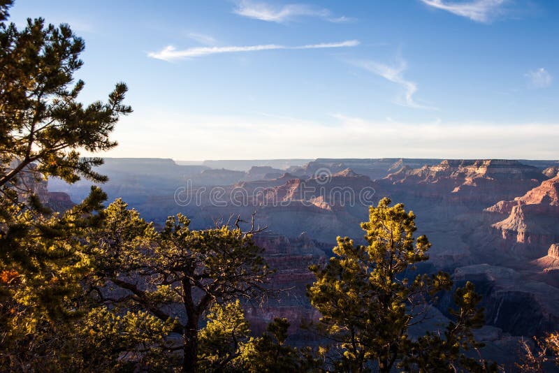 Solnedgångsikt av den Grand Canyon nationalparken royaltyfria foton Solnedgångsikt av den Grand Canyon nationalparken royaltyfria foton