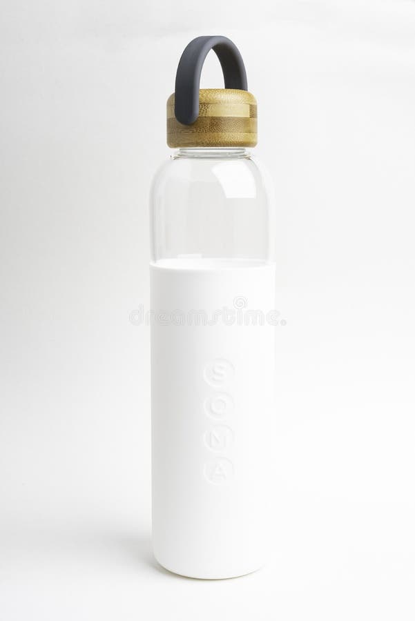 https://thumbs.dreamstime.com/b/soma-glass-water-bottle-white-sleeve-grey-handle-vidalia-georgia-usa-september-silicone-gray-set-background-171497743.jpg