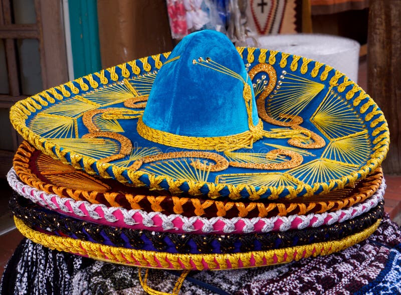 Sombrero messicano immagine stock. Immagine di mariachi - 15131041