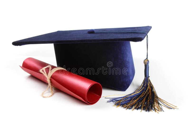 Sombrero y diploma de la graduación aislados en blanco fotos de archivo libres de regalías Sombrero y diploma de la graduación aislados en blanco fotos de archivo libres de regalías