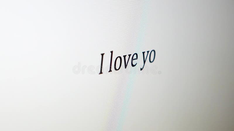 Somebody het typen tekst op computer ` I houdt van u mama ` stock video