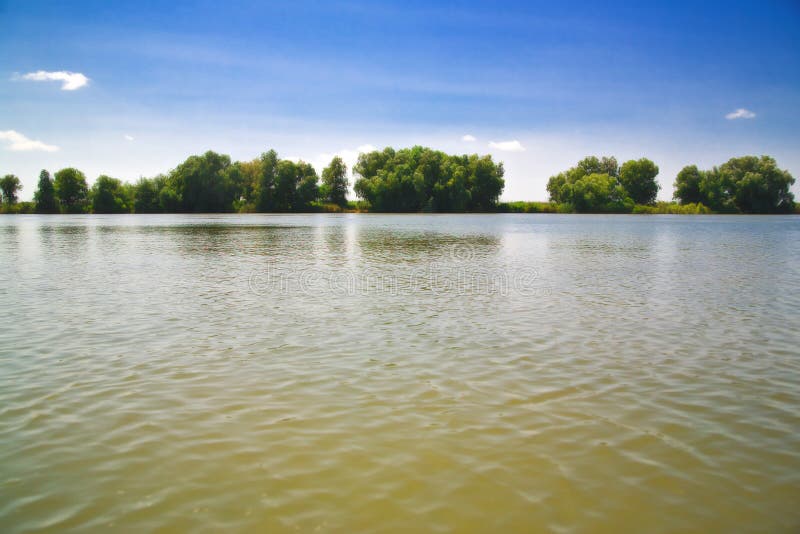 Sommar lakesikt arkivfoto Sommar lakesikt arkivfoto