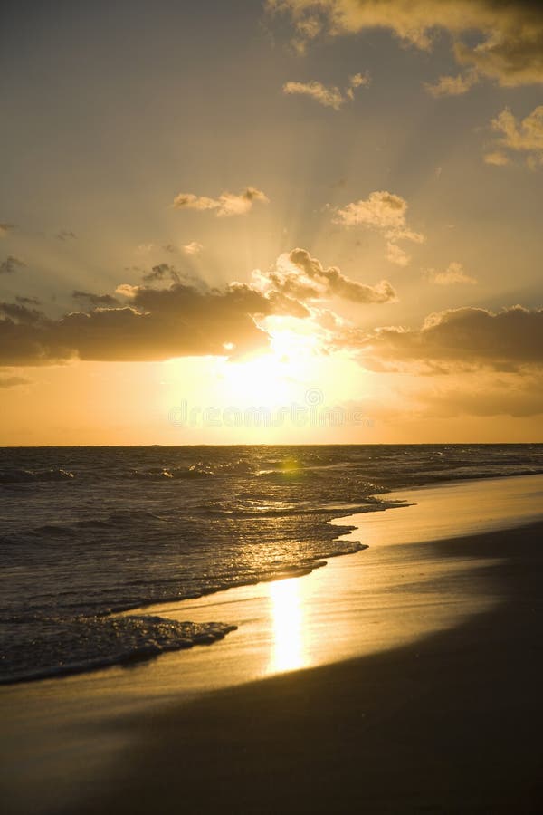 Sonnenaufgang auf Strand