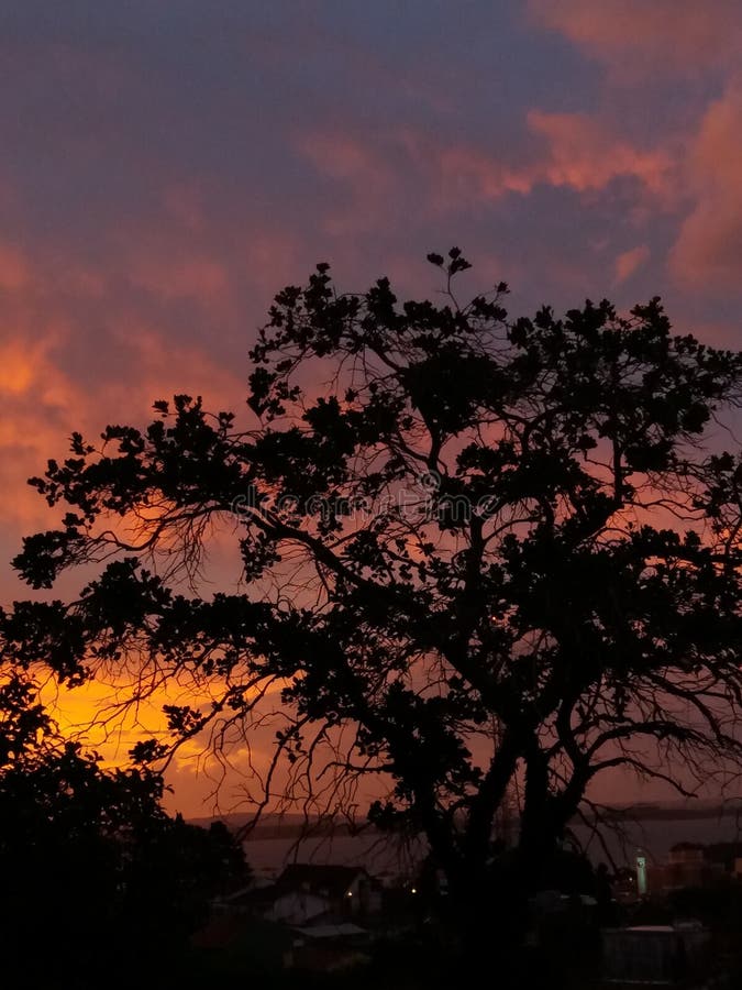 Sonnenuntergang in Porto Alegre, Brasilien stockfoto Sonnenuntergang in Porto Alegre, Brasilien stockfoto