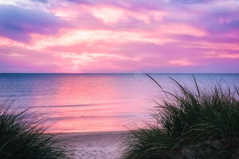 Sonnenuntergang-Strand Paradise am Michigansee