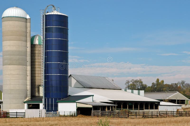 Farm near Hagerstown, Maryland with silos. Farm near Hagerstown, Maryland with silos.