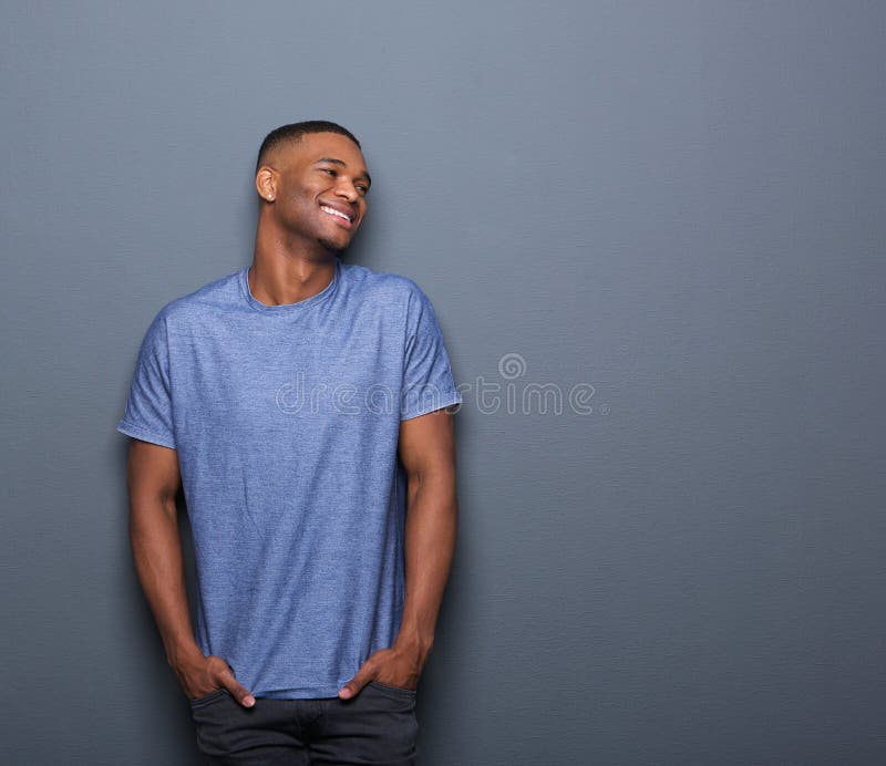 Sonrisa afroamericana sana del hombre foto de archivo Sonrisa afroamericana sana del hombre foto de archivo